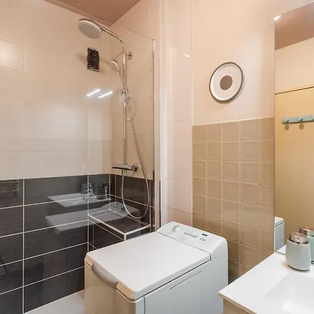 ROSA, Confortable 2 chambres avec parking dans le centre Rennes Extérieur photo